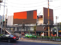 โชว์​รูม, ย่านรัชดา​-ลาดพร้าว 2,005​ ตร.ม.ติด MRT รัชดา ลาดพร้าว อาคารพาณิชย์ 4 ชั้น  165 ตร.ว.หลังมุม ติดถนนลาดพร้าว ตลาดโชคชัย 4 1.9 กม. 
