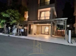 RH060124 ให้เช่า บ้านเดี่ยว 3ชั้น บ้านกลางเมือง คลาสเซ่ เอกมัย-รามอินทรา (Baan Klang Muang Classe)