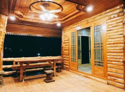 บ้านไม้สักทอง ที่สวยติดลำห้วย สันทราย                     