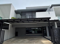 ขายบ้านโครงการ VIVE บางนา กม. 7 ทาวน์โฮม 2 ชั้น ขนาดที่ดิน 40 ตรว. พื้นที่ใช้สอย 225 ตรม 3 ห้องนอน, 4 ห้องน้ำ ที่จอดรถ 3 คัน 