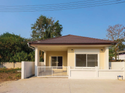 บ้านใหม่ ซอยตรงข้ามโลตัสโกเฟรชสารภี 2 นอน 1 น้ำ ทำเลดี ราคา ใกล้สิ่งอำนวยสะดวก ถ.ต้นยาง ต.ยางเนิ้ง อ.สารภี จ.เชียงใหม่