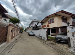 รถมือสอง อสังหาริมทรัพย์ บ้าน ปี 0 