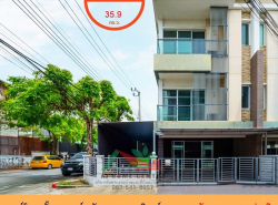 ขายถูกมาก ทาวน์โฮม3ชั้น 35.9ตรว. หลังมุม ถนนเมน ม.ทาวน์พลัส เกษตร-นวมิ