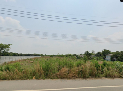 ขายที่ดิน-ให้เช่าสีม่วงอ่อนแปลงยาว 8 ไร่ ติดถนนลาดยาง ใกล้ถนนเส้น 3015 - 1.8 กม. จ.ฉะเชิงเทรา