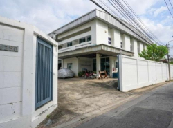 ให้เช่าโรงงาน พื้นที่ 1,100 ตรม. มีอาคารออฟฟิศ 2 ชั้น แอร์ทุกห้อง ย่านติวานนท์
