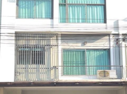 ขายทาวน์โฮม 3 ชั้น โครงการเดอะเมโทร เพอร์เฟคเพลส อ่อนนุช 80 ใกล้เมกะบางนา