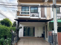 ขายทาวน์โฮม 3 ชั้น หมู่บ้าน ไทม์โฮม หัวหมาก 21 หลังมุม ซอยหัวหมาก 21 