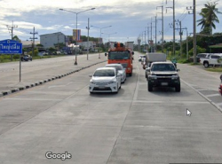 พื้นที่ดิน ที่ดิน ท่าศาลา จ.นครศรีธรรมราช ใหญ่ 0 RAI 3 Ngan 57 ตรว.  ใกล้กับ 1) ชายทะเลท่าศาลา 2.5 กม. 2) มหาวิทยาลัยวลัยลักษณ์ 7 กม. 3) ท่าอากาศยานนานาชาตินครศรีธรรมราช 16 กม. ราคาดีที่สุดในย่าน ขายที่ดินเปล่า (ถมแล้ว) อยู่ติดถนนใหญ่ และอยู่ใกล้แหล่
