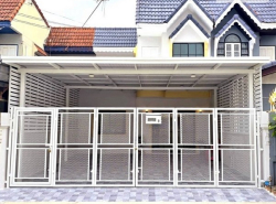 ม.บางบัวทอง2 บ้านแฝดทำเลรถไฟฟ้า รีโนเวทใหม่ไว้อย่างสวยงาม พร้อมอยู่