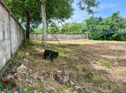 ที่ดิน 141 ตรว.  ต.บ้านร้ อง อ.งา ว จ.ลำปาง ติดถนนพหลโยธิน  ขายถูก