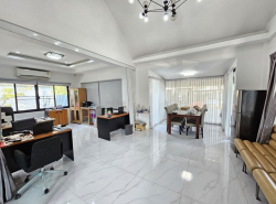 WAN6816ให้เช่าบ้านพร้อมโกดัง  มีสำนักงาน ที่พักคนงาน เหมาะทำธุรกิจ หรือเก็บสินค้า ถนนสวนผัก ตลิ่งชัน  