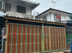 ขายด่วนบ้านแฝด  2 ชั้น เนื้อที่ 25 ตรว. ใกล้จุดขึ้น-ลงทางด่วน บางขุนเทียน กรุงเทพ และเซ็นทัลพระราม2 โรงพยาบาลบางปะกอก8 เขตบางบอน กรุงเทพฯ