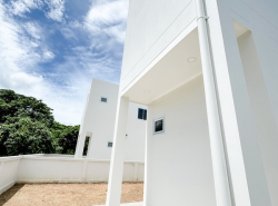 รถมือสอง อสังหาริมทรัพย์ บ้าน ปี 0 