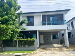  ให้เช่า.บ้านเซนโทร 2 ชั้น MRT ดอนเมือง 2.2 กม. 5 แอร์ หลังมุม 4 นอน  ตลาดโกสุมรวมใจ 0.8 กม รพ.มงกุฏวัฒนะ 3.1 กม.
