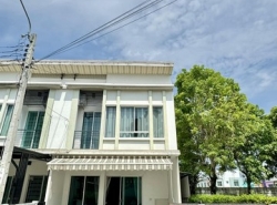 ขายทาวน์โฮม 2 ชั้นหลังมุม โครงการ Pleno วงแหวน-รามอินทรา ติดถนนใหญ่ ใกล้ทางด่วน ติด สนง. เขตคลองสามวา ถนนเมน ติดสวน 