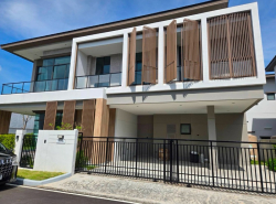 NTG725 ให้เช่า บ้านเดี่ยว บางกอก บูเลอวาร์ค บางนา กม.5 หลังใหญ่ ไม่เคยเข้าอยู่ เฟอร์ครบ พร้อมเข้าอยู่ แปลงมุม   ใกล้ห้าง ทางด่วน และรถไฟฟ้า