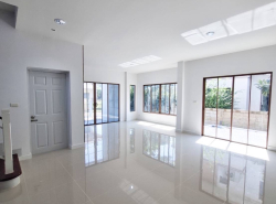 รถมือสอง อสังหาริมทรัพย์ บ้าน ปี 0 