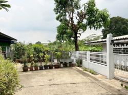 บ้านเดี่ยว ชั้นเดียว ซอย ติวานนท์ 25 หลังริม