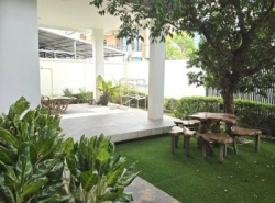 บ้านโมเดิร์น ต.แม่เหียะ อ.เมืองเชียงใหม่ พร้อมเฟอร์ฯ พื้นที่กว้างขวาง มีฝ้าเพดานสูงโปร่ง  ใกล้ร้านอาหาร ร้านกาแฟ ตลาดสด สนามบิน
