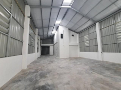 POR4809 ด่วน ให้เช่า โกดัง พร้อม ออฟฟิศ ราคาเช่า 80,000 บาท ซอยลาดพร้าว35 41 