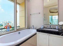 CB38 ขาย คอนโด Royce Private Residence 3 ห้องนอน ระเบียงขนาดใหญ่