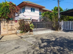 ขายบ้านเดี่ยวหมู่บ้านทองสถิตย์เรียบด่วนรามอินทรา​ จระเข้บัวเขตลาดพร้าว