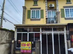 ขาย/เช่า ทาวน์โฮม 2 ชั้น หมู่บ้านโกลเด้นทาวน์3(สุขสวัสดิ์-พุทธบูชา)แปลงมุม ขนาด 16.7 ตร.ว.พทใช้สอย 96 ตร.ม. ต่อเติมครัวเรียบร้อย  ME-177
