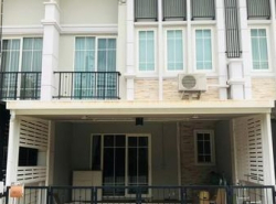  ให้เช่าทาวน์โฮม GOLDEN TOWN2 นวมินทร์42 บ้านพร้อมเฟอร์นิเจอร์