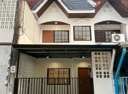 ขายทาวน์เฮาส์ 2 ชั้น NexHaus44 ปากซอยอ่อนนุช 44 เดินทางเข้าโซนทองหล่อ 