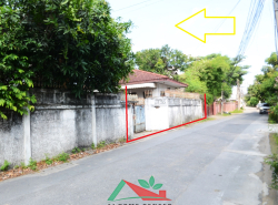 ขายที่ดินพร้อมบ้านเก่าชั้นเดียว86ตรว. ซ.รัชดา42 แยก4 ทำเลดี ราคาคุยได้