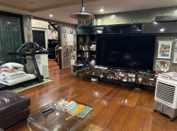 ขายด่วน ถูกสุดๆ 10.9 ล้าน 162 ตรว. 5 นอน 4 น้ำ โซนแม่ริม บ้านสวย 3 ชั้น วิวภูเขา บรรยกาศดี ร่มรื่น เป็นส่วนตัวสุดๆ หน้ารร.โฟร์ซีซั่น