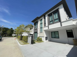 ให้เช่าเดี่ยว 2 ชั้น 162 ตรม 3 ห้องนอน โครงการ แกรนด์ พลีโน่ สุขุมวิท-บางนา Grande Pleno บ้านใหม่สวย style modern classic ใกล้ Mega บางนา