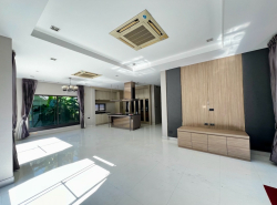 รถมือสอง อสังหาริมทรัพย์ บ้าน ปี 0 