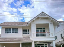 โซนสันกำแพง บ้านให้เช่า 25,000 บาท/เดือน บ้านเดี่ยว 2 ชั้น เนื้อที่กว้าง เฟอร์นิเจอร์ครบ ไม่รับสัตว์เลี้ยง ใกล้เมือง เดินทางสะดวกสบาย