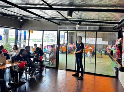  เซ้งร้านอาหาร ปทุมธานี มีหลังคาเปิดปิด   ลมโกรก บรรยากาศดี ติดถนน เพียง 290,000 บ