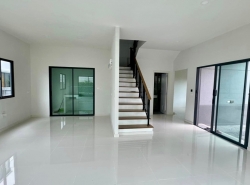 รถมือสอง อสังหาริมทรัพย์ บ้าน ปี 0 