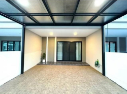  ทาวน์โฮม 3ชั้น หมู่บ้าน Patio ศรีนครินทร์-พระรามเก้า รหัส R3185 