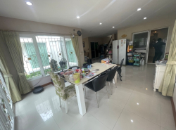 รถมือสอง อสังหาริมทรัพย์ บ้าน ปี 0 