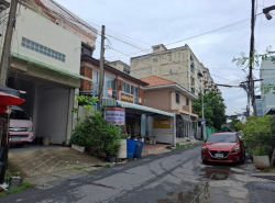 หอพักวุฒิพรลาดพร้าว 132 แขวงคลองจั่น  เขตบางกะปิ  กรุงเทพฯ