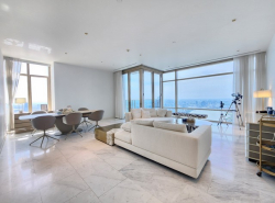Four Seasons Private Residences 3 bedrooms river view for rent