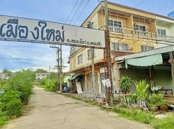 อาคารพาณิชย์ 3 ชั้น 2 คูหา ติดสี่แยกอนุสาวรีย์ พ่อขุนผาเมือง เพชรบูรณ์