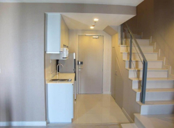 เช่าคอนโด ไอดีโอ โมบิ สุขุมวิท Ideo Mobi Sukhumvit Duplex 2 ห้องนอน ขนาด 62 ตร.ม ห้องสวย แต่งหรู วิวเมืองพร้อมเข้าอยู่