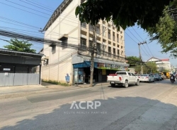 ขายที่ดินพร้อมสิ่งปลูกสร้างชั้นเดียว คูเมืองด้านนอก จ.เชียงใหม่ 34 ตร.ว.