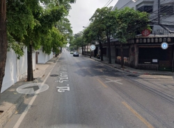 พื้นที่ดิน ที่ดิน รัชดา 32, รัชดา 36 229 sq.wa  45800000 THAI BAHT ไม่ไกลจาก มหาวิทยาลัยราชภัฏจันทรเกษม สภาพเยี่ยม อยู่ในเขตชุมชน และที่ดินเป็นรูปสี่เหลี่ยมผืนผ้า
