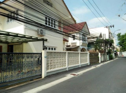 รถมือสอง อสังหาริมทรัพย์ บ้าน ปี 0 