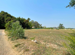 ขายที่ดิน อ.เมืองศรีสะเกษ 5 ไร่ สวย ทำเลดี ราคาเพียง 1,200,000 บาท 