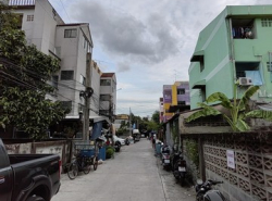 ​ ขายอพาร์ตเมนต์​ลาดพร้าว​98ถนน​ลาดพร้าว​ ปากซอยมีสถาน​ีรถไฟฟ้า  ​กรุงเทพฯ  ขนาด 108 ตาราง​วา​ 