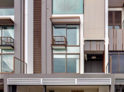 NTG292 ขาย ทาวน์โฮม สุขุมวิท65 Residence สุขุมวิท65 ตกแต่งใหม่ 90% พร้อม Buit-in และครัว Kvik เข้า-ออกได้จากสุขุมวิท- เอกมัย และ คลองตัน