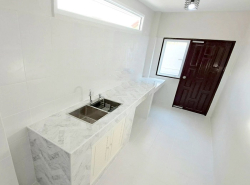 รถมือสอง อสังหาริมทรัพย์ บ้าน ปี 0 