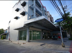 รหัสทรัพย์ R3214 ให้เช่า อาคารพาณิชย์ 4ชั้น   ชั้นลอย ย่านลาดพร้าว-วังหิน ติดริมถนน